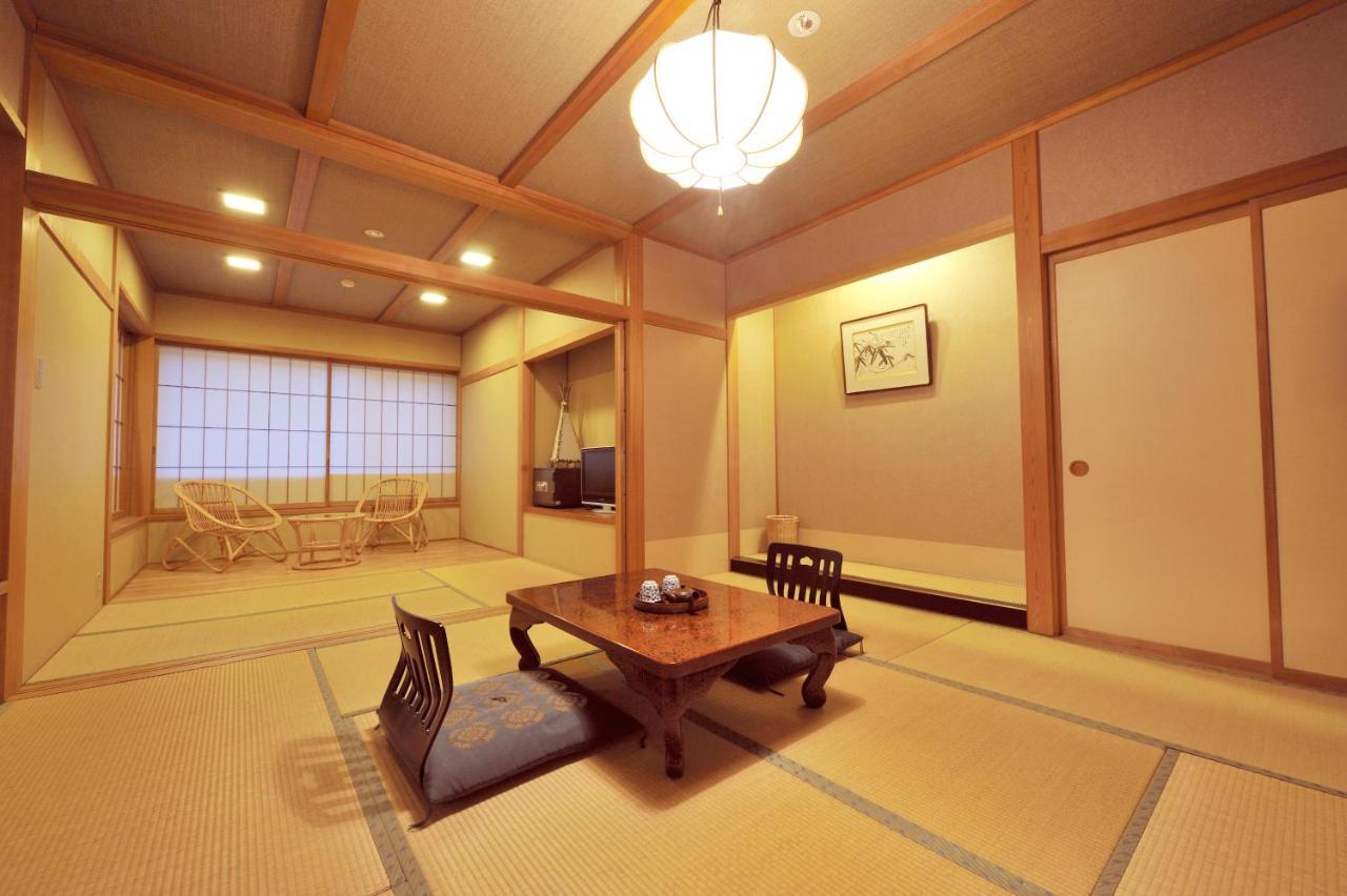 Hakuba Onsen Ryokan Shirouma-So Exterior photo
